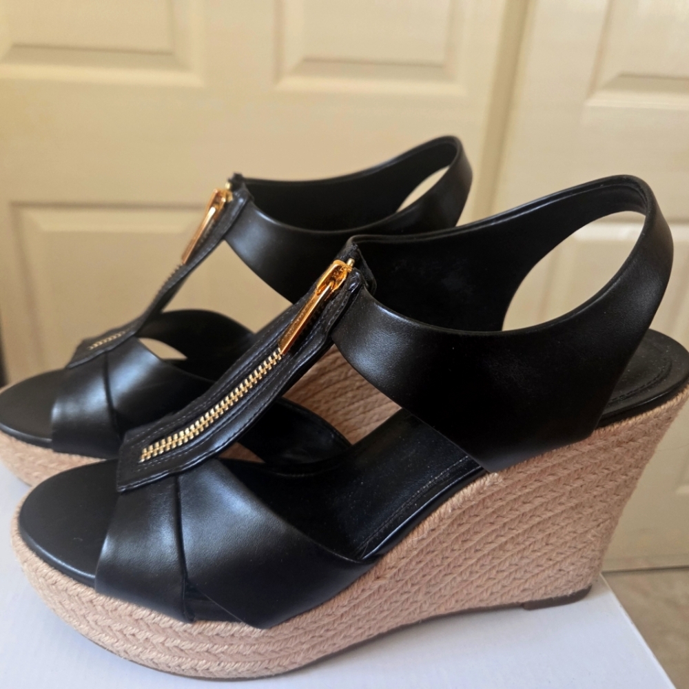 Michael Kors wedges size 8.5